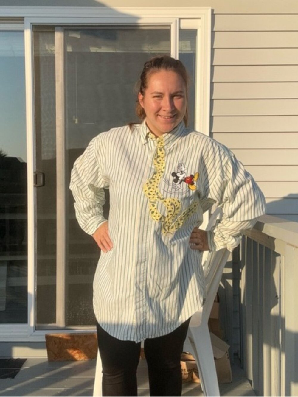 Disney | Vintage Y2K Mickey Mouse Embroidered Tie Front Button Top | Size Large - Picture 4 of 9